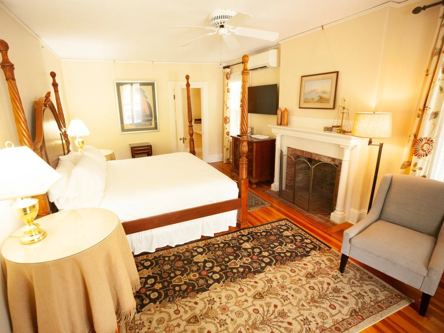 Yellow House Inn