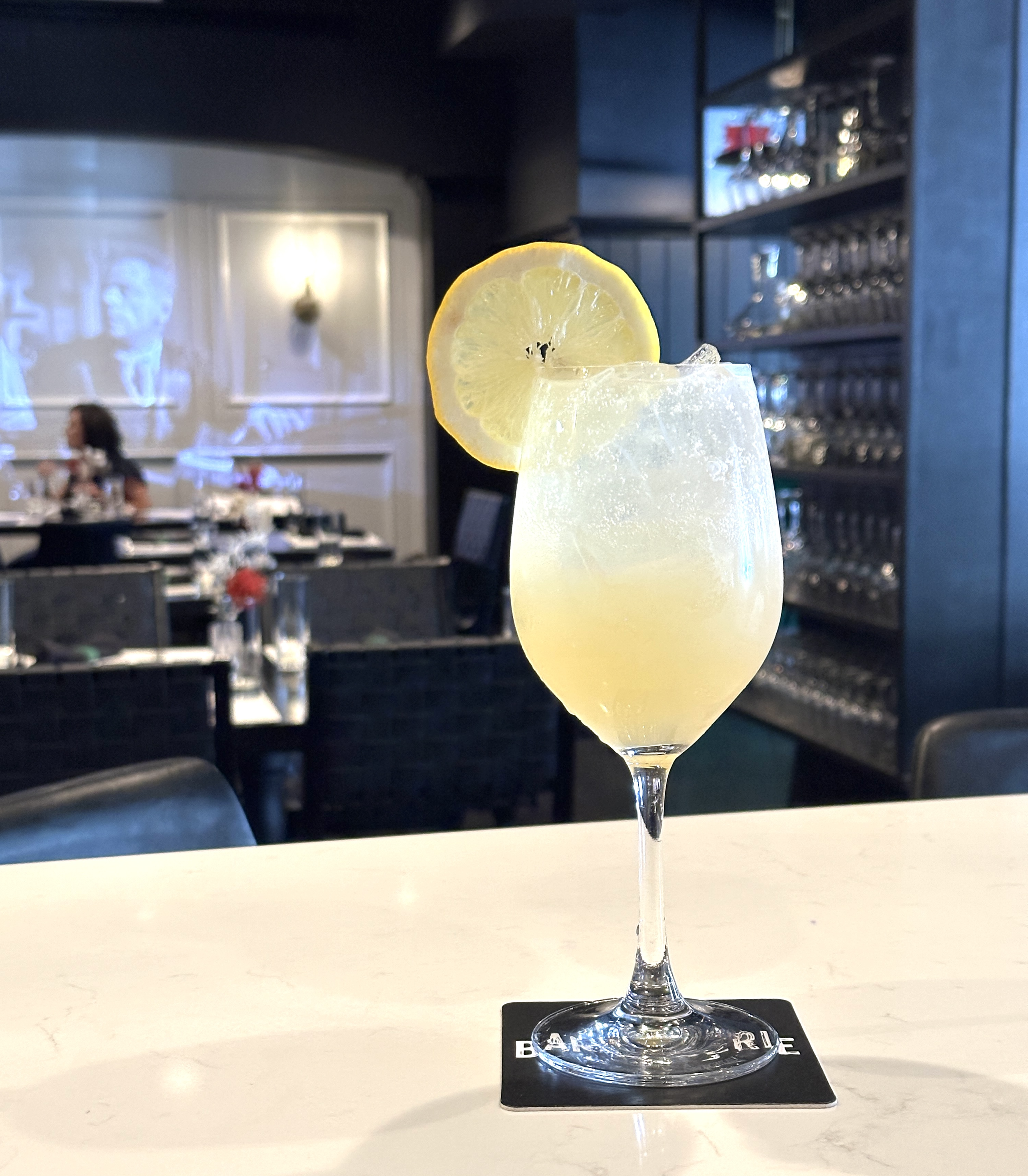 BAR REVERIE