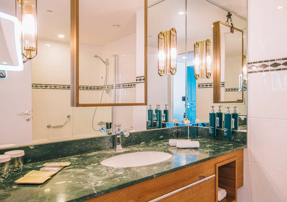Hilton Imperial Dubrovnik — bathroom