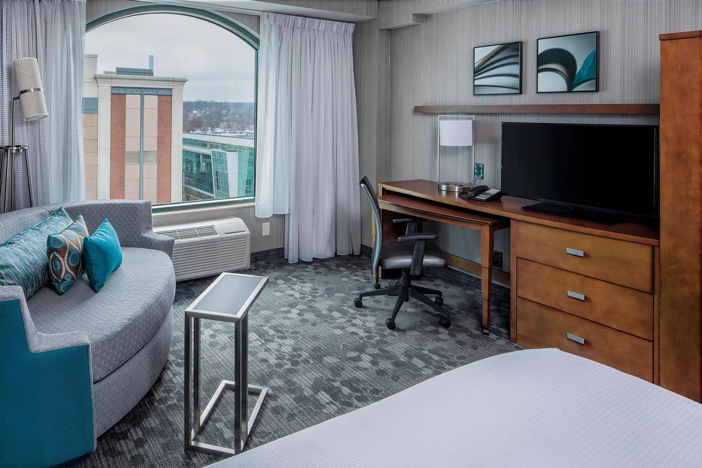 Courtyard By Marriott Stamford Downtown
