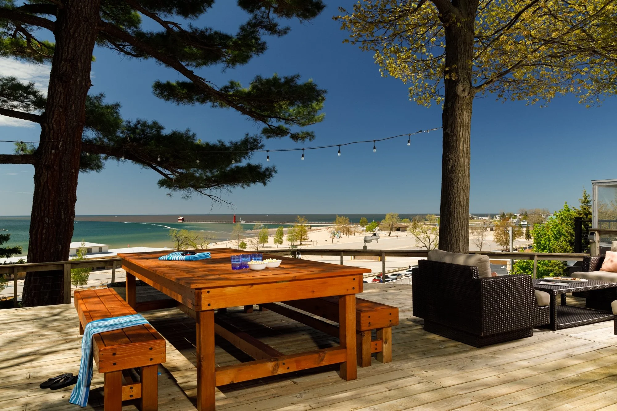  Looking Glass Beachfront Inn in Grand Haven, Michigan 