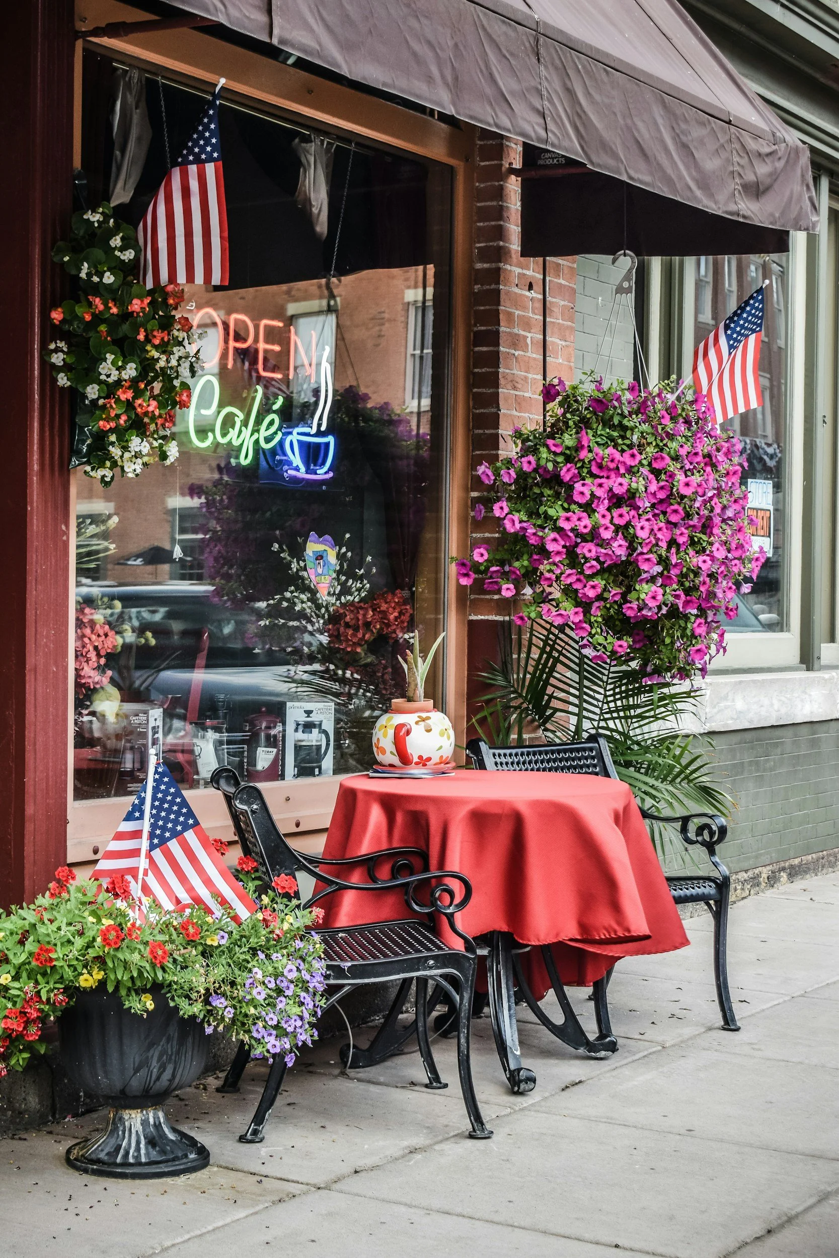 Your Weekend Getaway to Galena, Illinois: Official Travel Guide