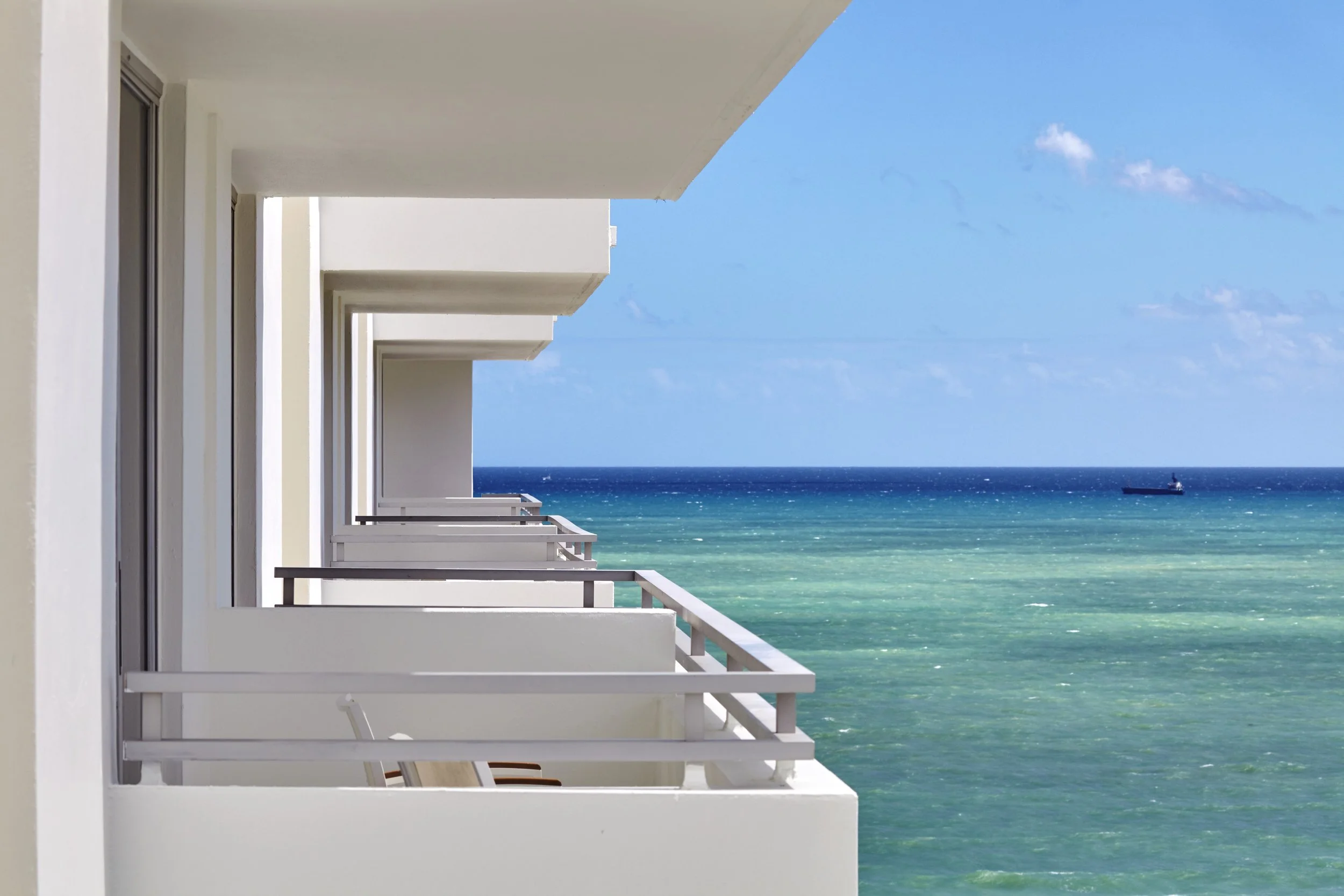  Loews Miami Beach Hotel 