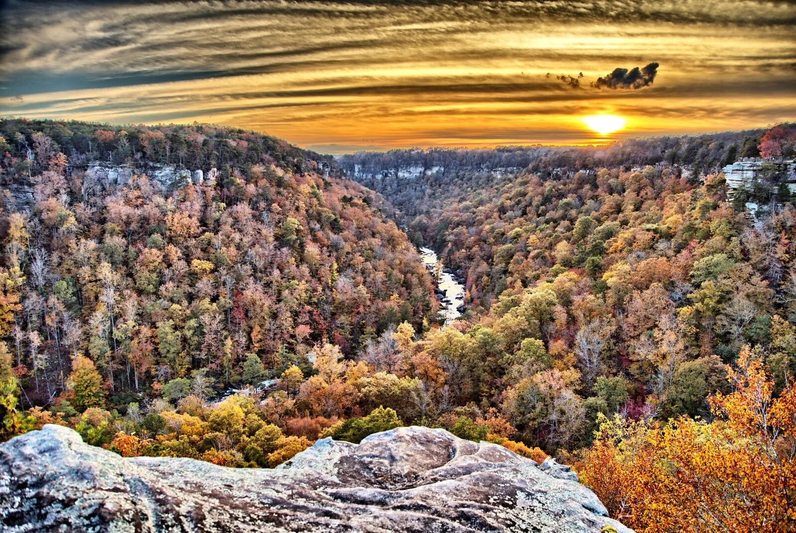 The Tiny Mountain Town That's Alabama's Best-Kept Secret