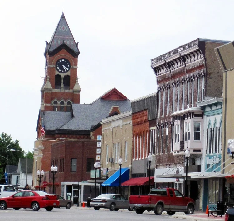 Washington, Iowa Official Travel Guide: Things To Do & Where To Eat