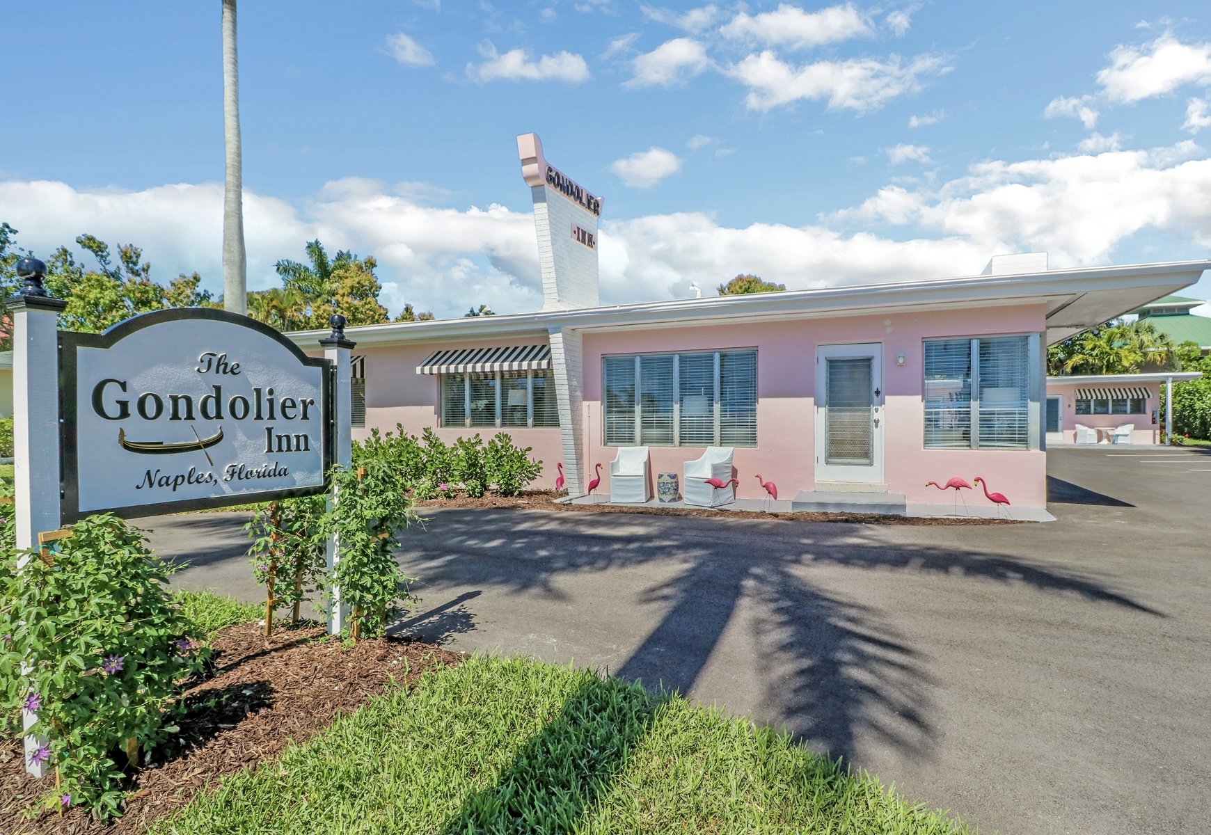 A Classic Naples Escape: Inside The Gondolier Inn