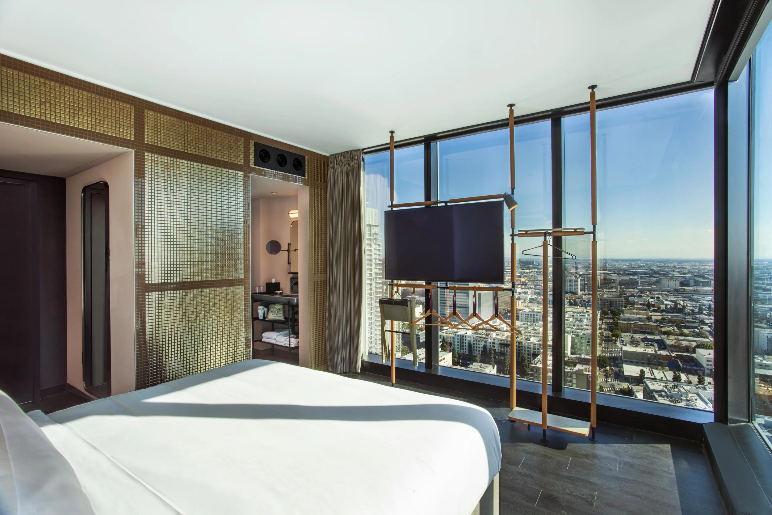 moxy-downtown-los-angeles-ac-hotel-downtown-los-angeles-reviews