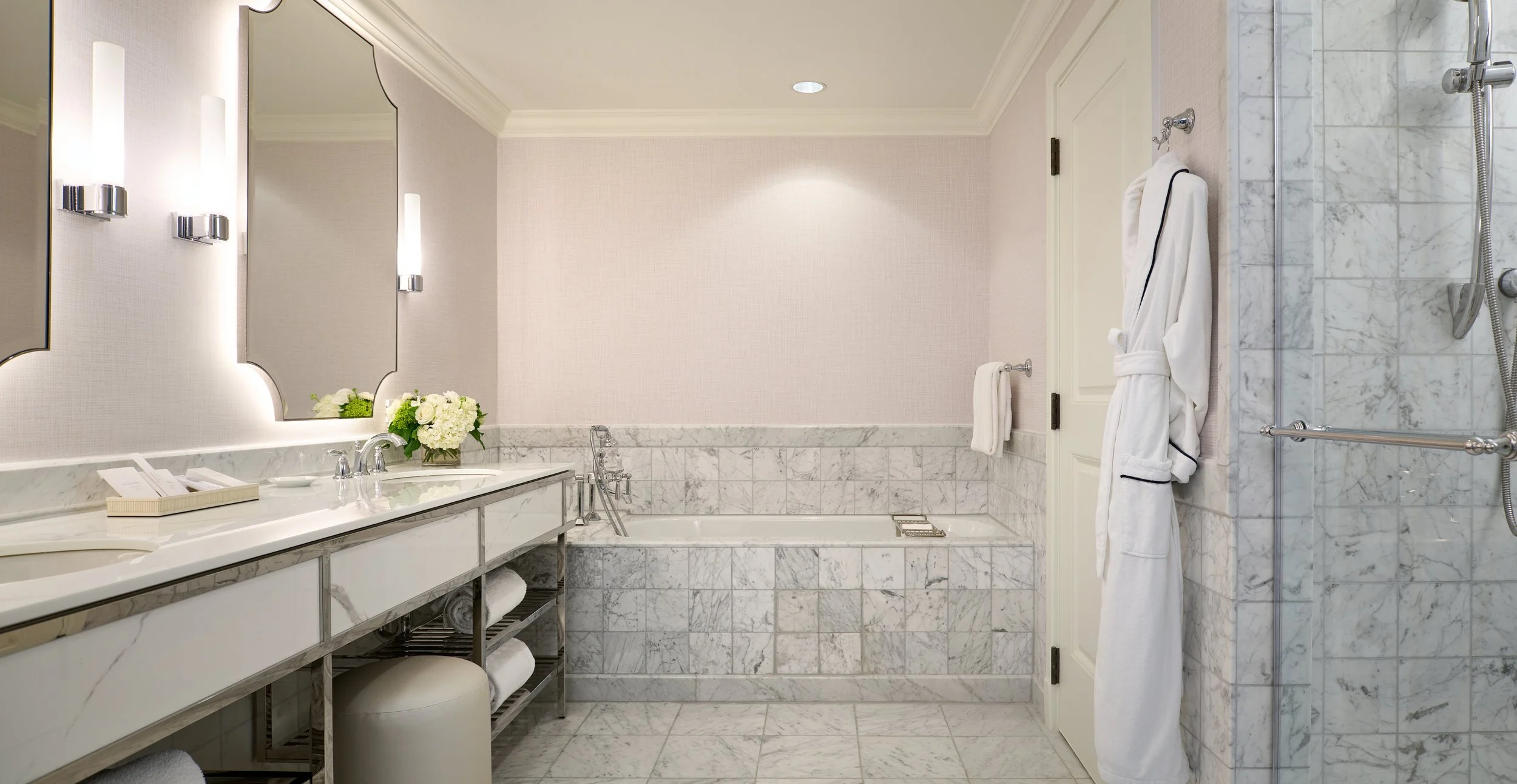 The Presidential Suite bathroom at The Potomac Hotel, Autograph Collection