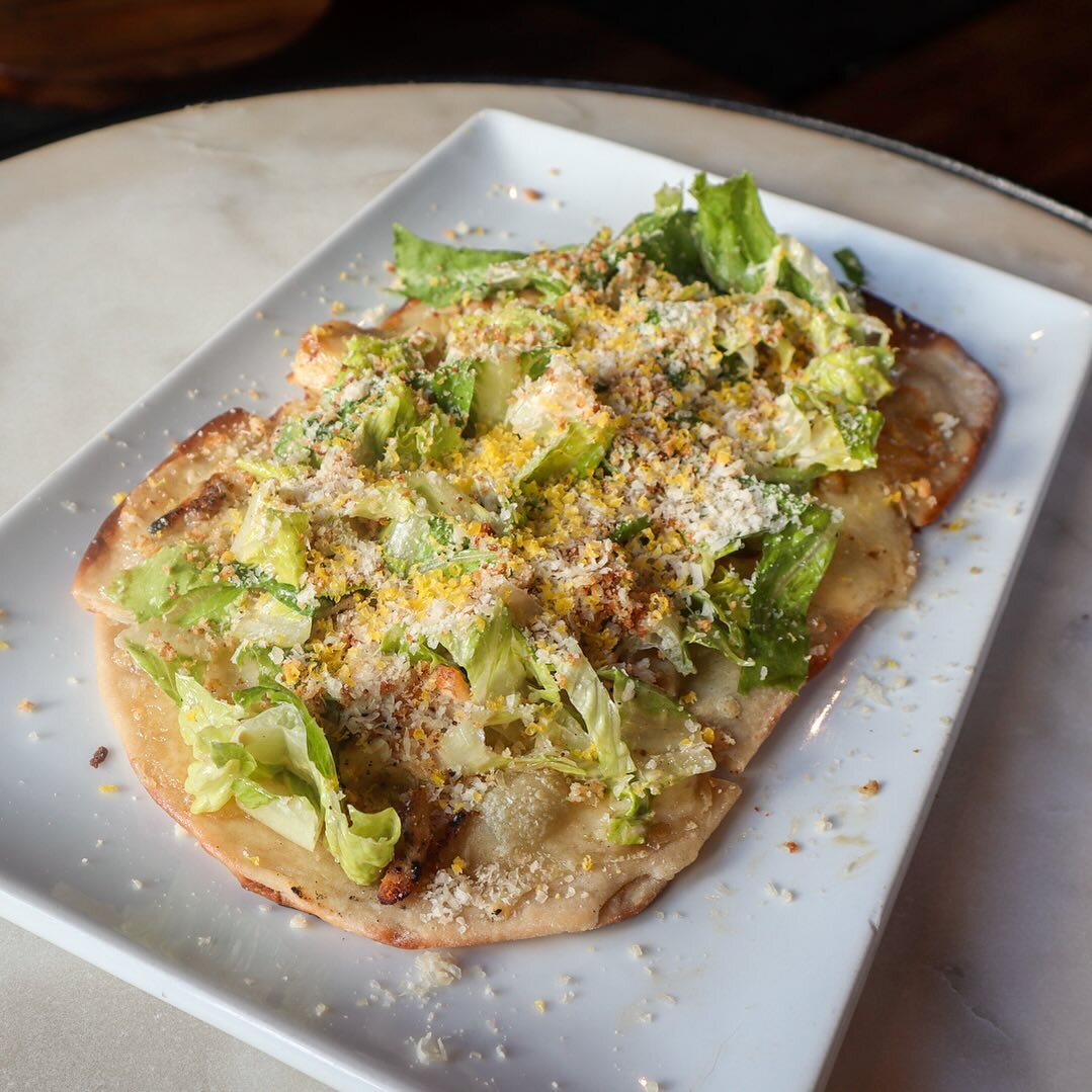 Getting sick of your same old Chicken Caesar Salad? Let us upgrade you with a flatbread. 
&nbsp;
Our &lsquo;Chicken Caesar Flatbread&rsquo; #LunchSpecial is made with confit garlic, gruyere &amp; Havarti cheese, house-made Caesar dressing, parmesan, 