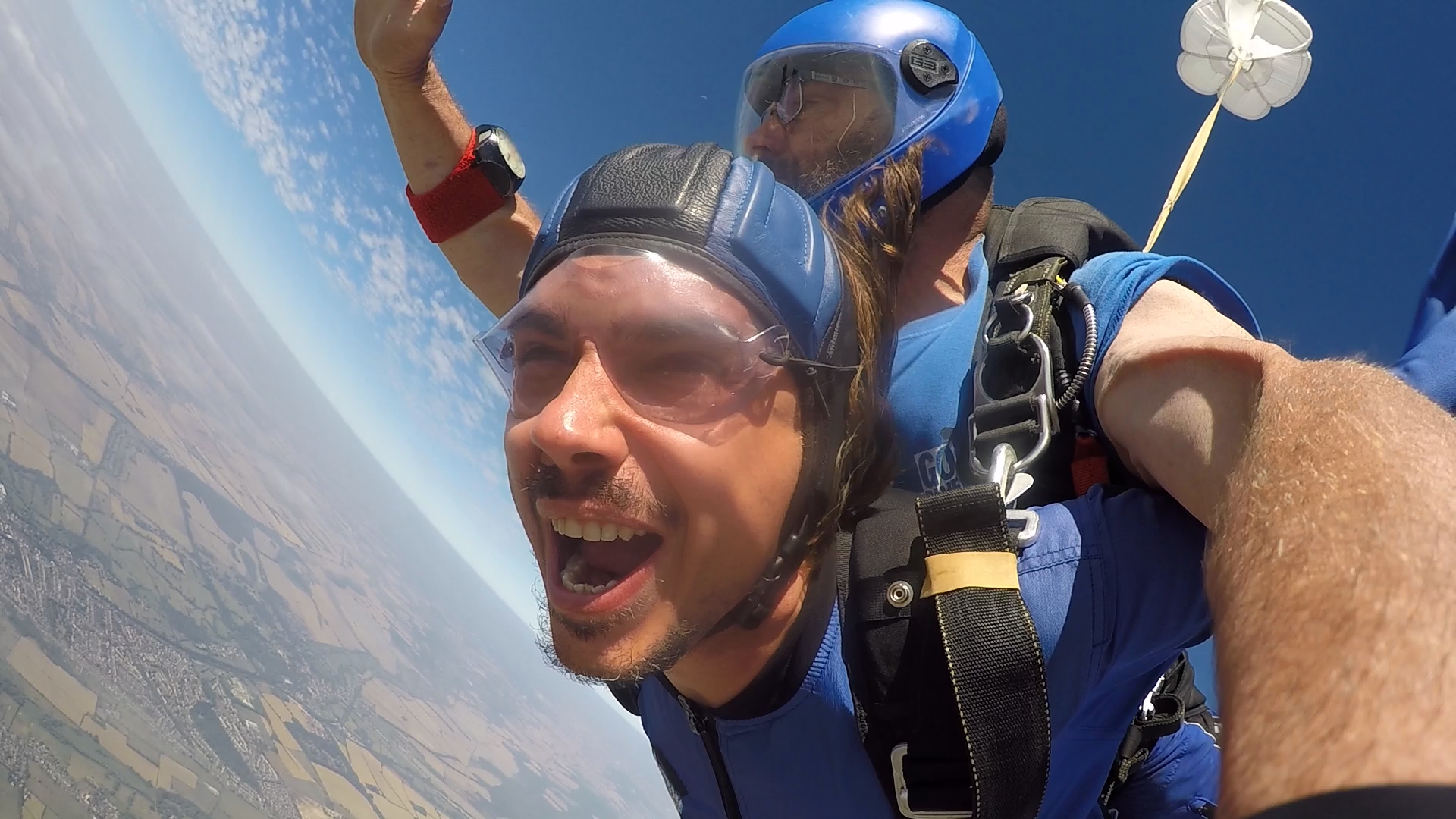 Fear is a trick of the light: overcoming my fear of jumping out of a plane