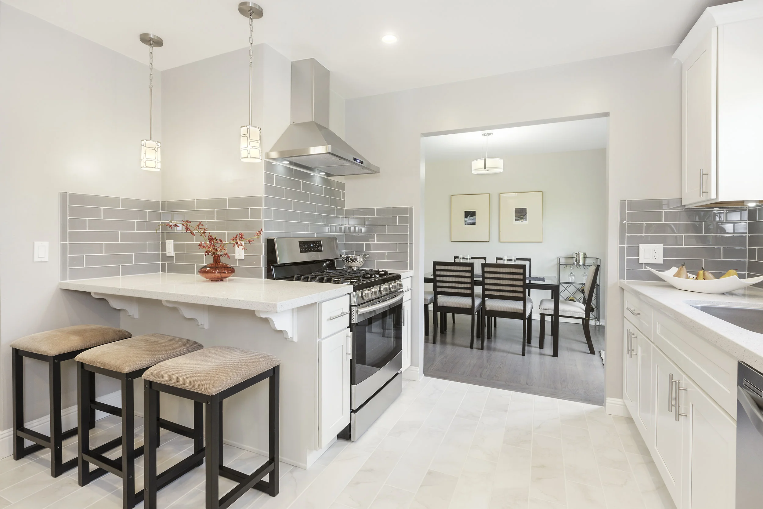 10-540-Midway-kitchen-high-res.jpg