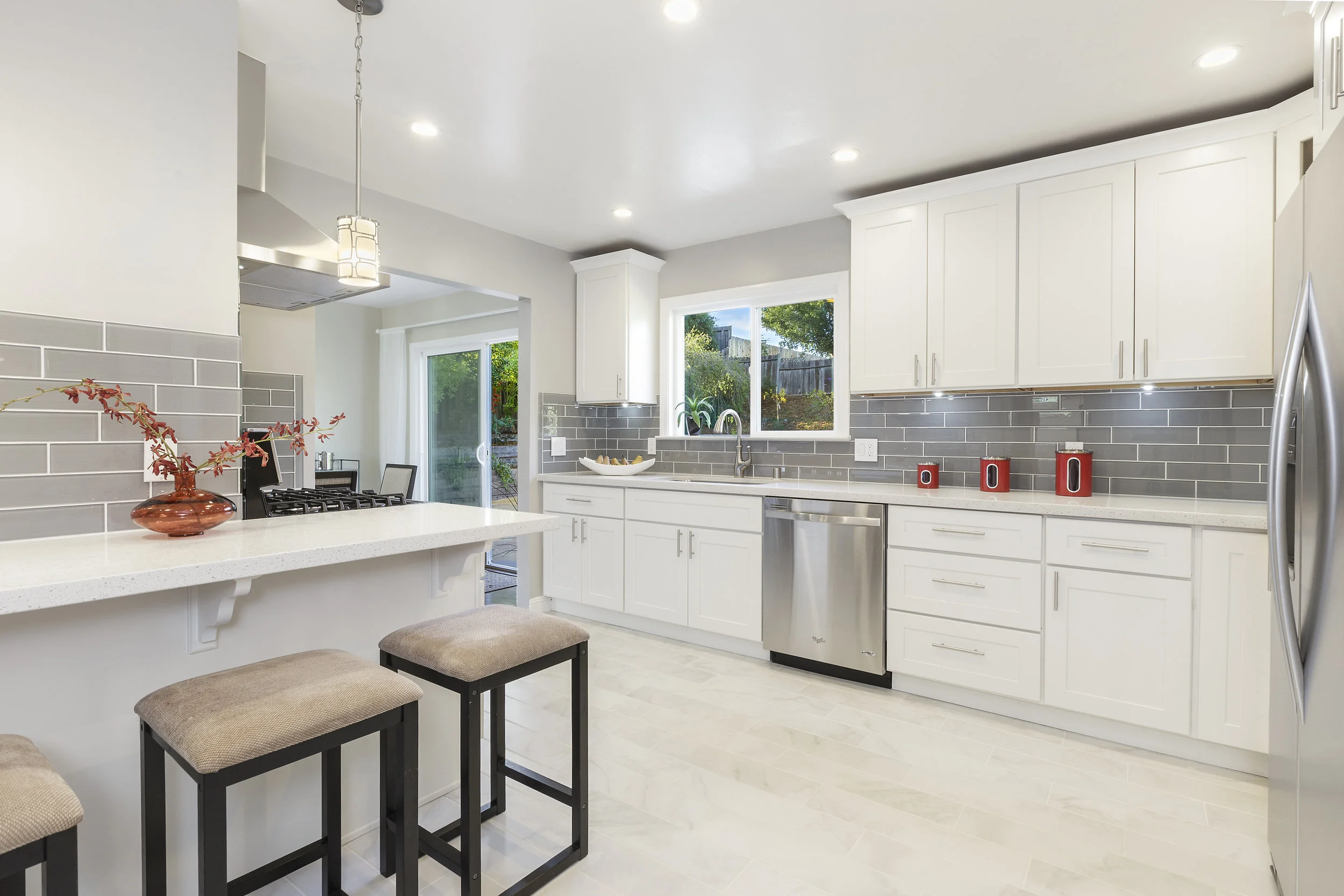 11-540-Midway-kitchen-high-res.jpg