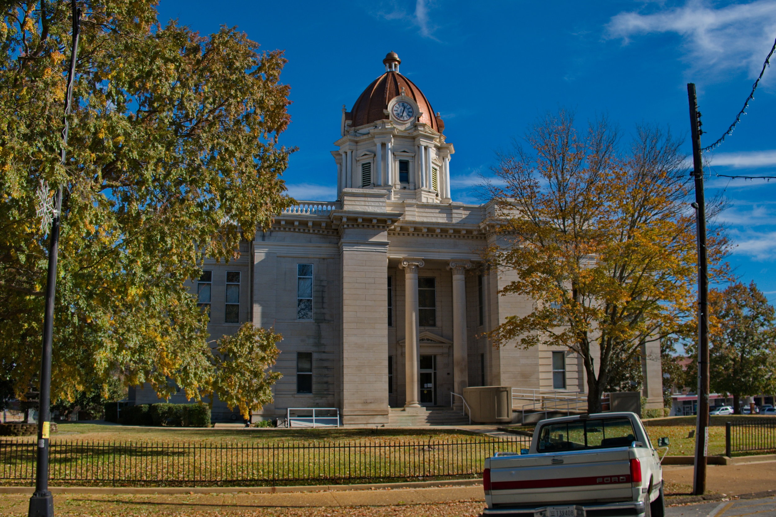 Lee County Courthouse West View