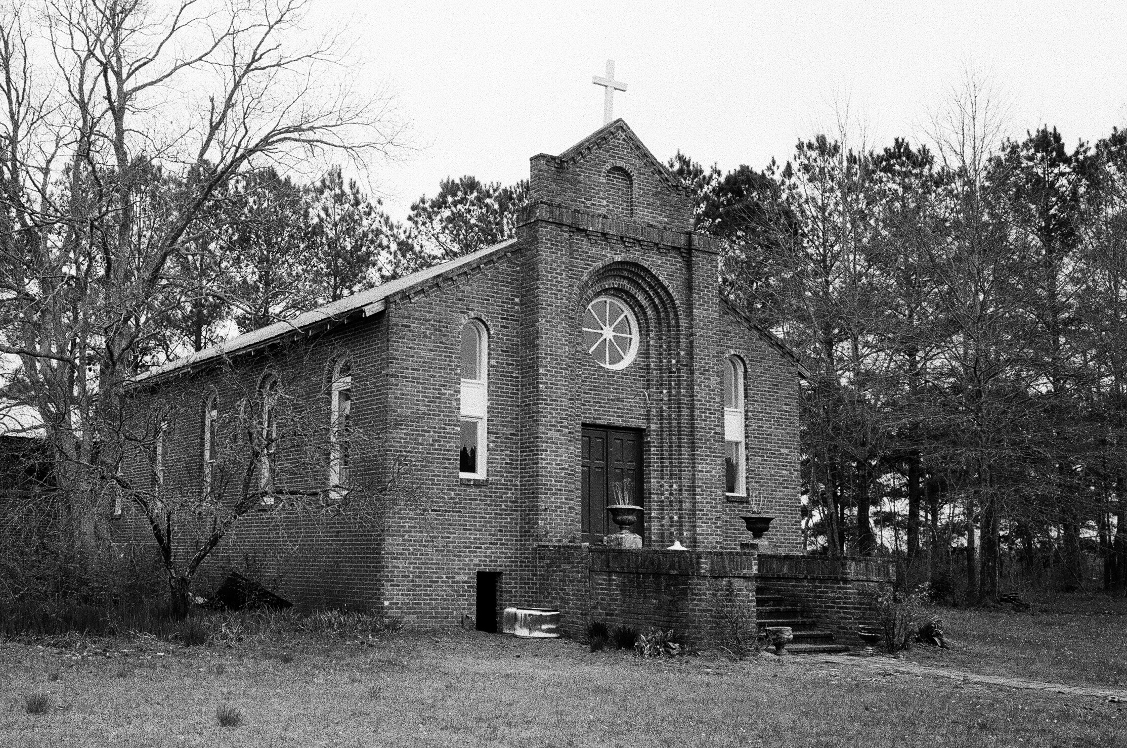  St. Anne's church off Highway 16 between Canton and Benton, Mississippi - captured on Ilford HP5 Plus using a Contax G2 rangefinder camera with Contax 28mm Carl Zeiss lens 