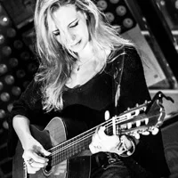 Tori Sparks + El Rubio: Eshavira Club