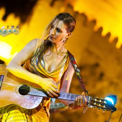 Tori Sparks Trio: Live at Emocions Market