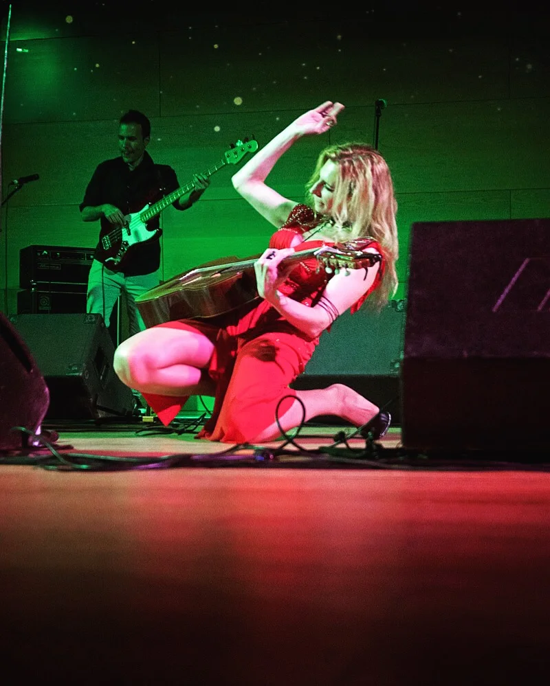 tori sparks live wait no more presentation photo: frank eggers