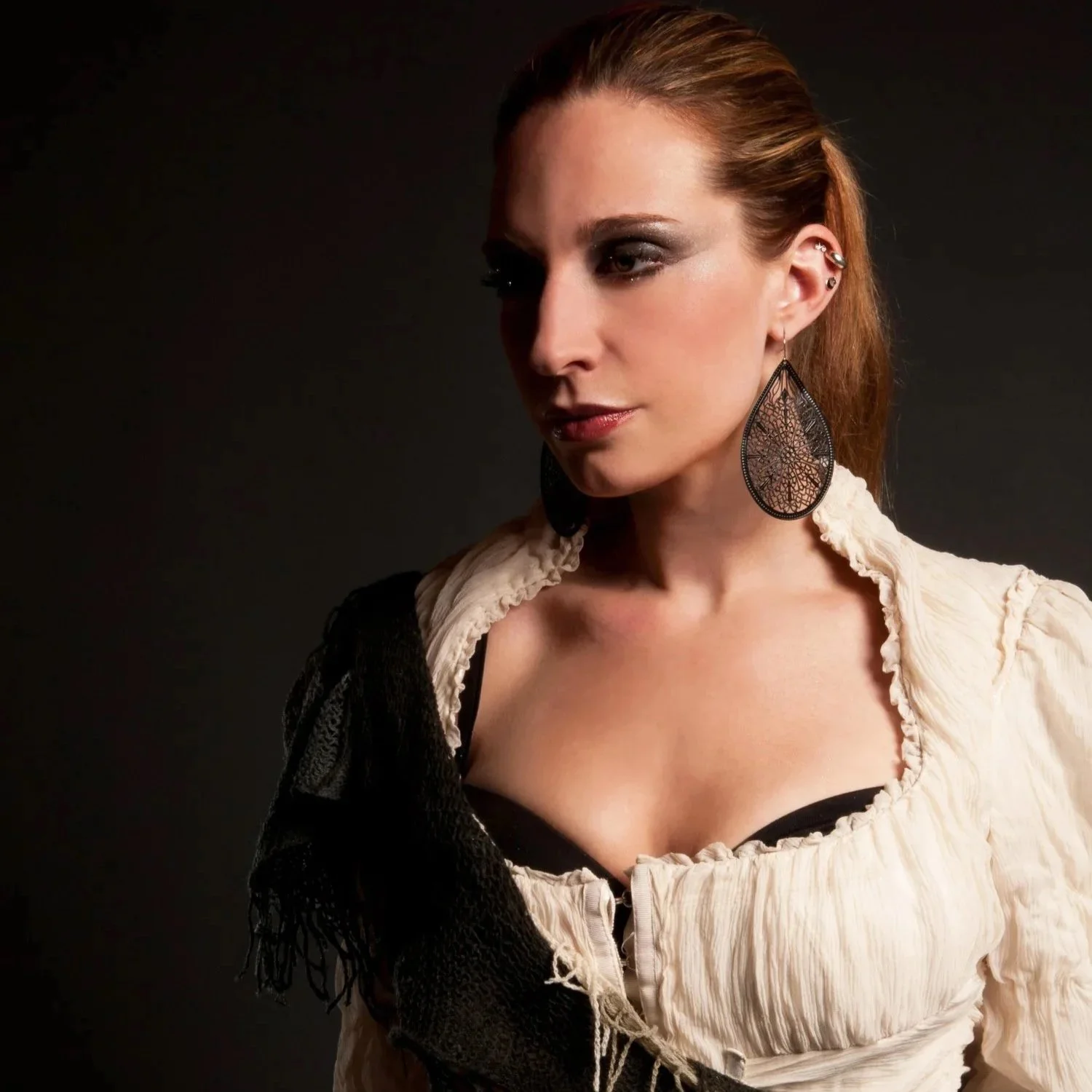 NEW ALBUM! Tori Sparks Presents Cabinet of Curiosities (El Teatre de Sarrià) (Barcelona)