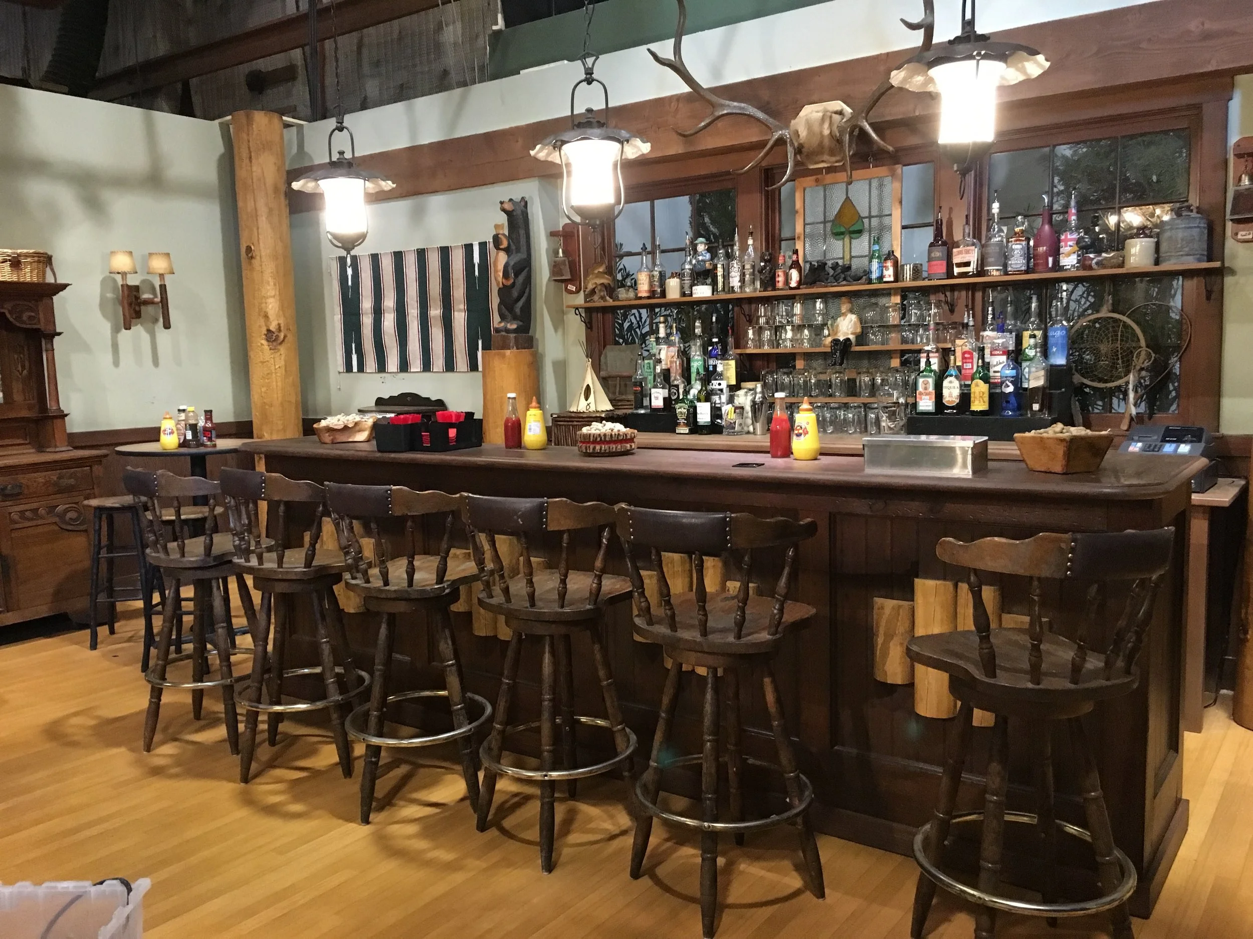 PINE CEDAR LODGE BAR