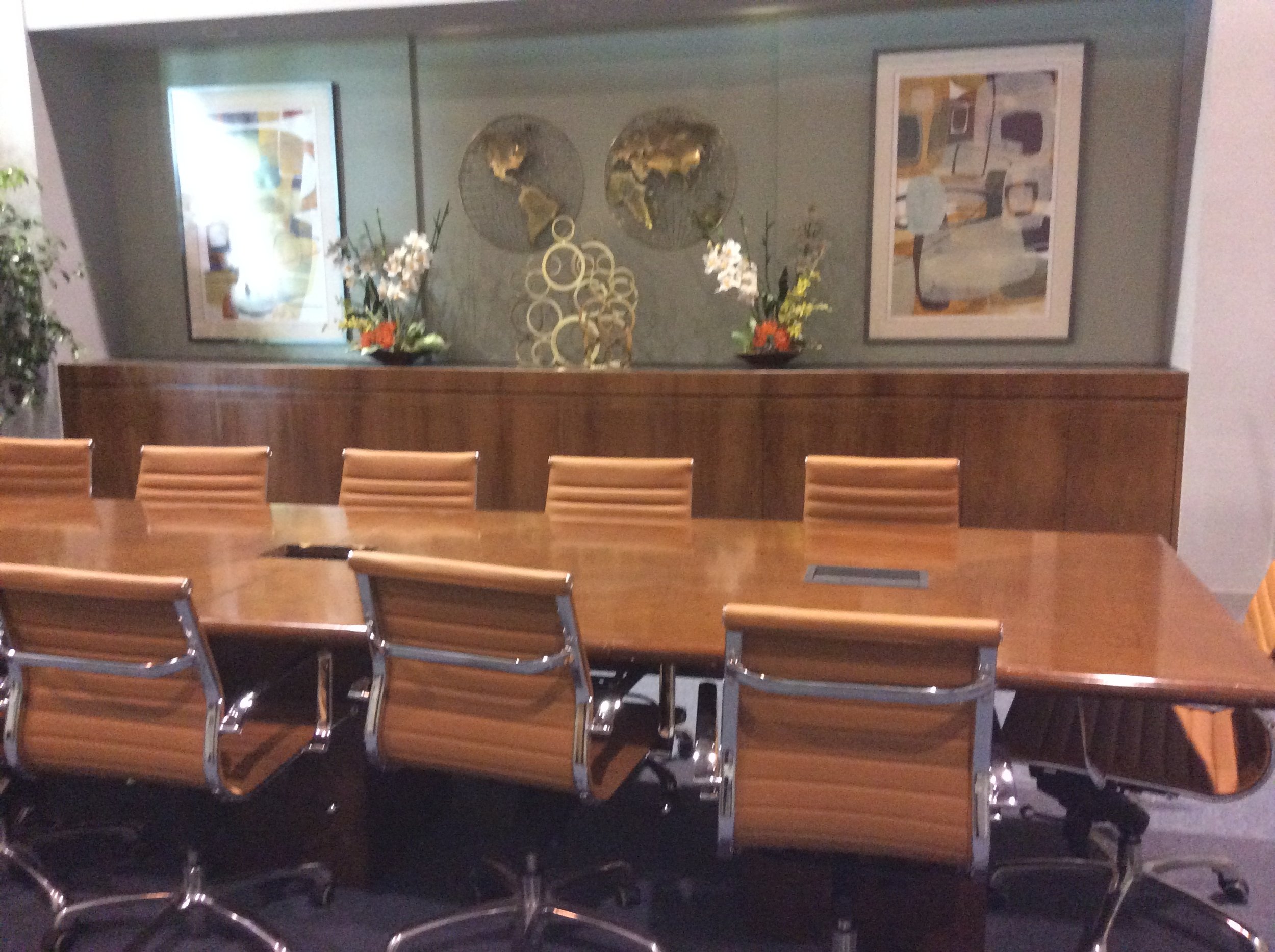 SUPER CLYDE-BOARDROOM