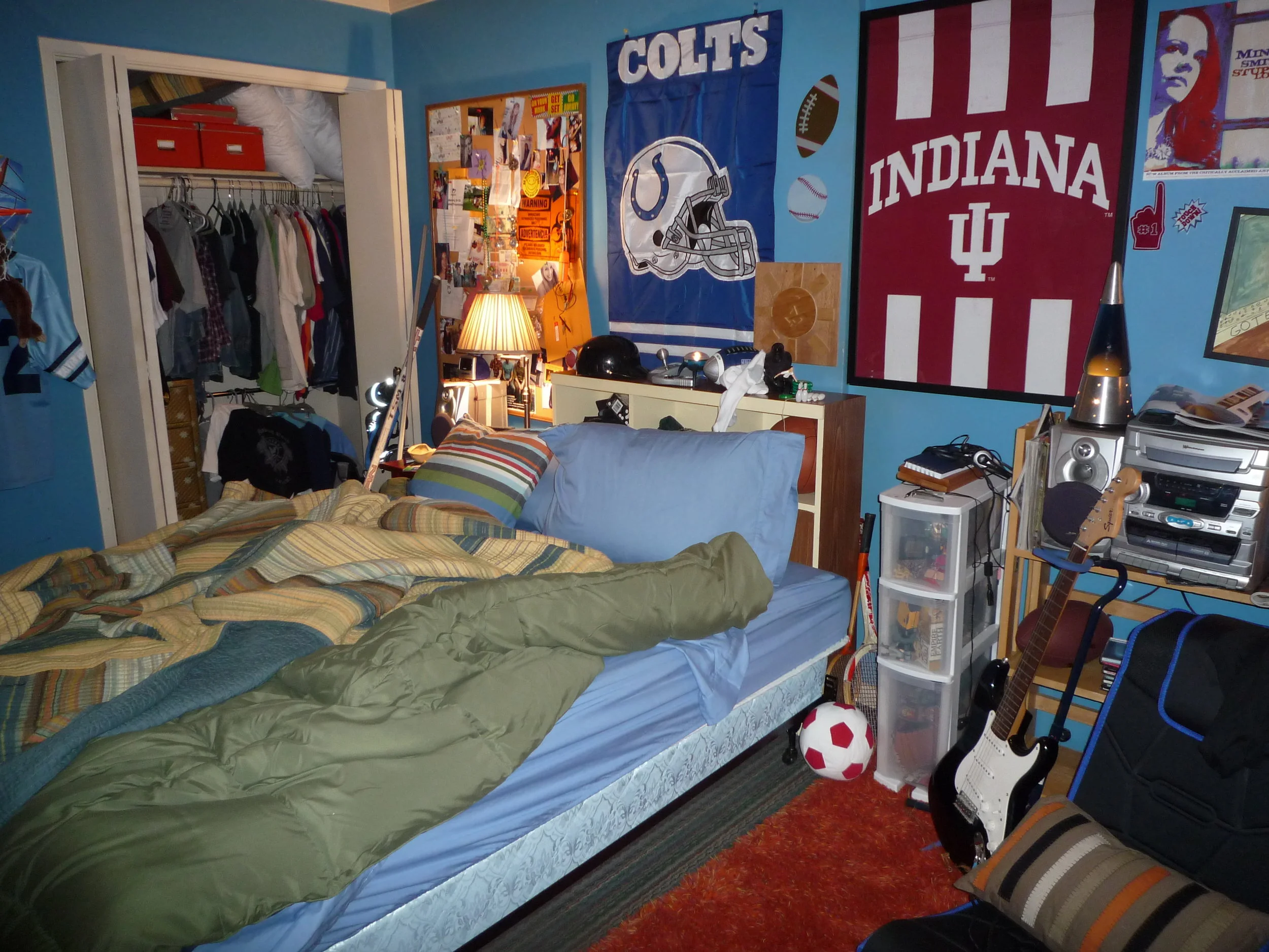 HECK HOUSE BRICK & AXL'S ROOM