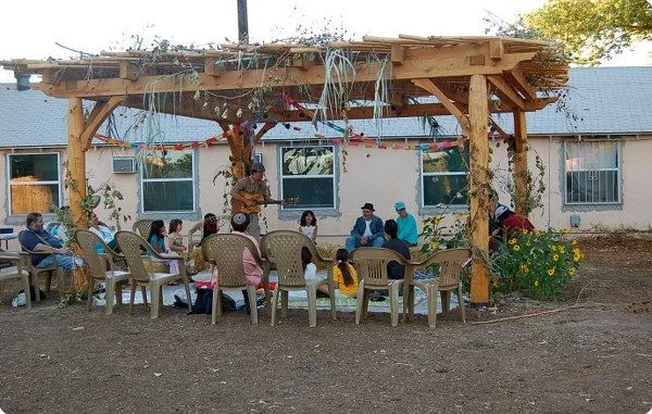 courtyard_3_600x399-262-600-400-80-rd-255-255-255.jpg