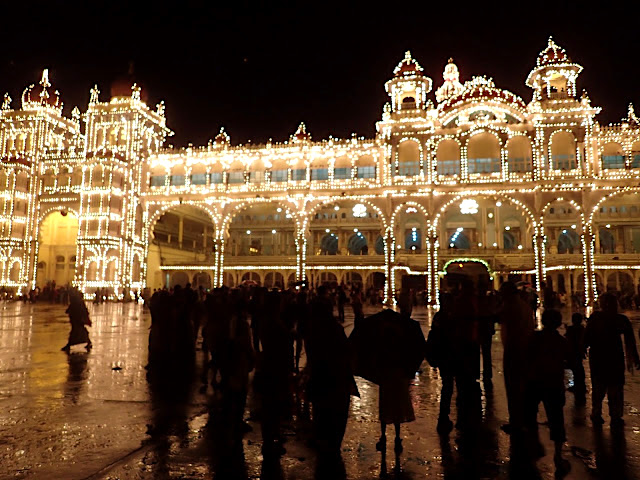 Mysore Palace, Mysuru, India.JPG