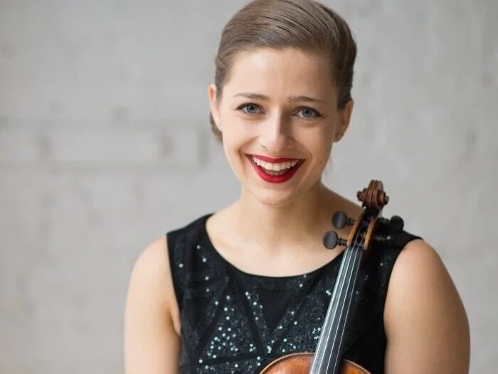 Duo Zoom Concert with Victoria Lewis: Midsummer Melodies Festival