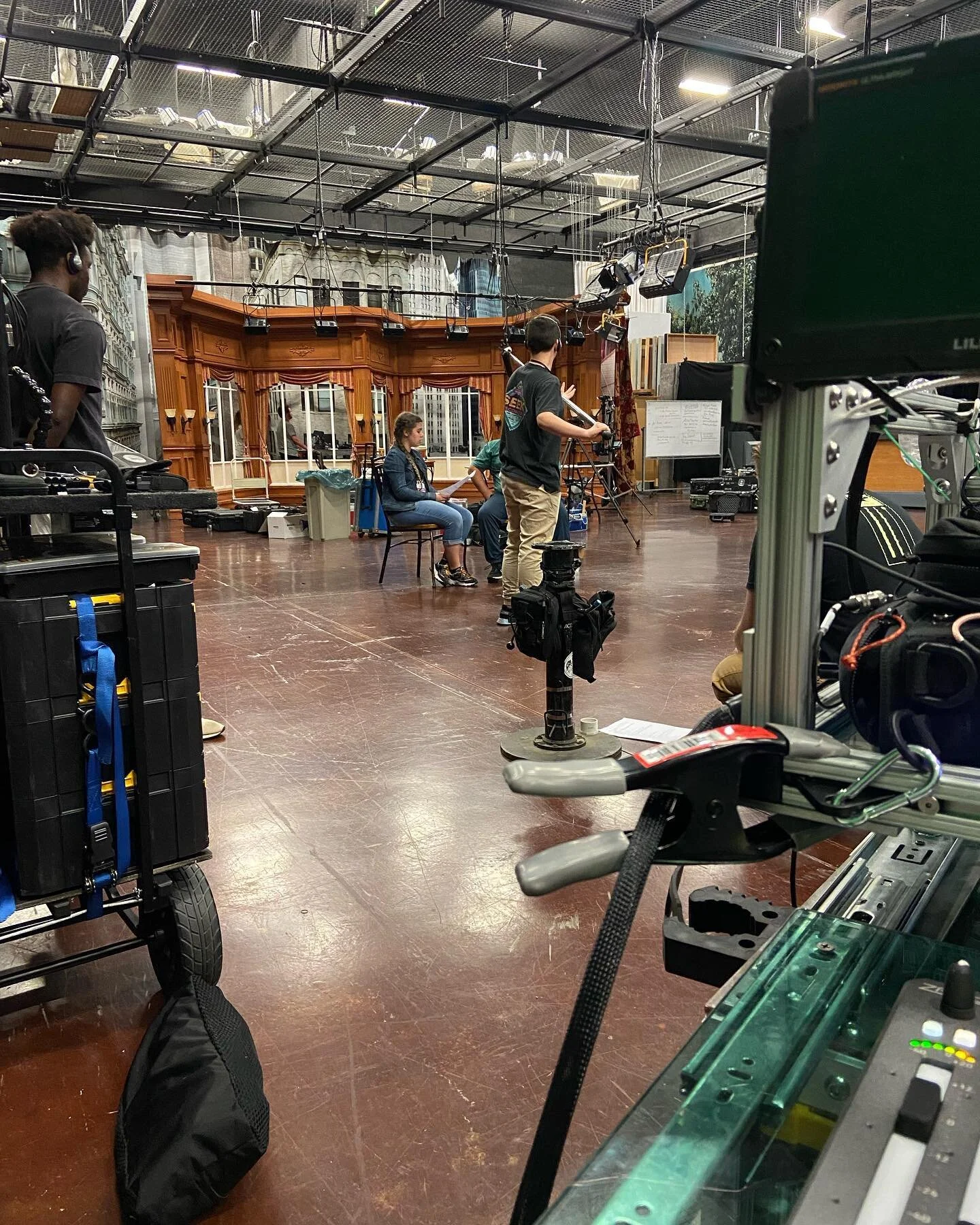 I had a full circle moment today! I was invited back to my Alma Mater @asburyuniversity to do a Booming and Wiring workshop with students before they start the schools feature film. Such a great experience to be able to give back! 
#workshop #sound #