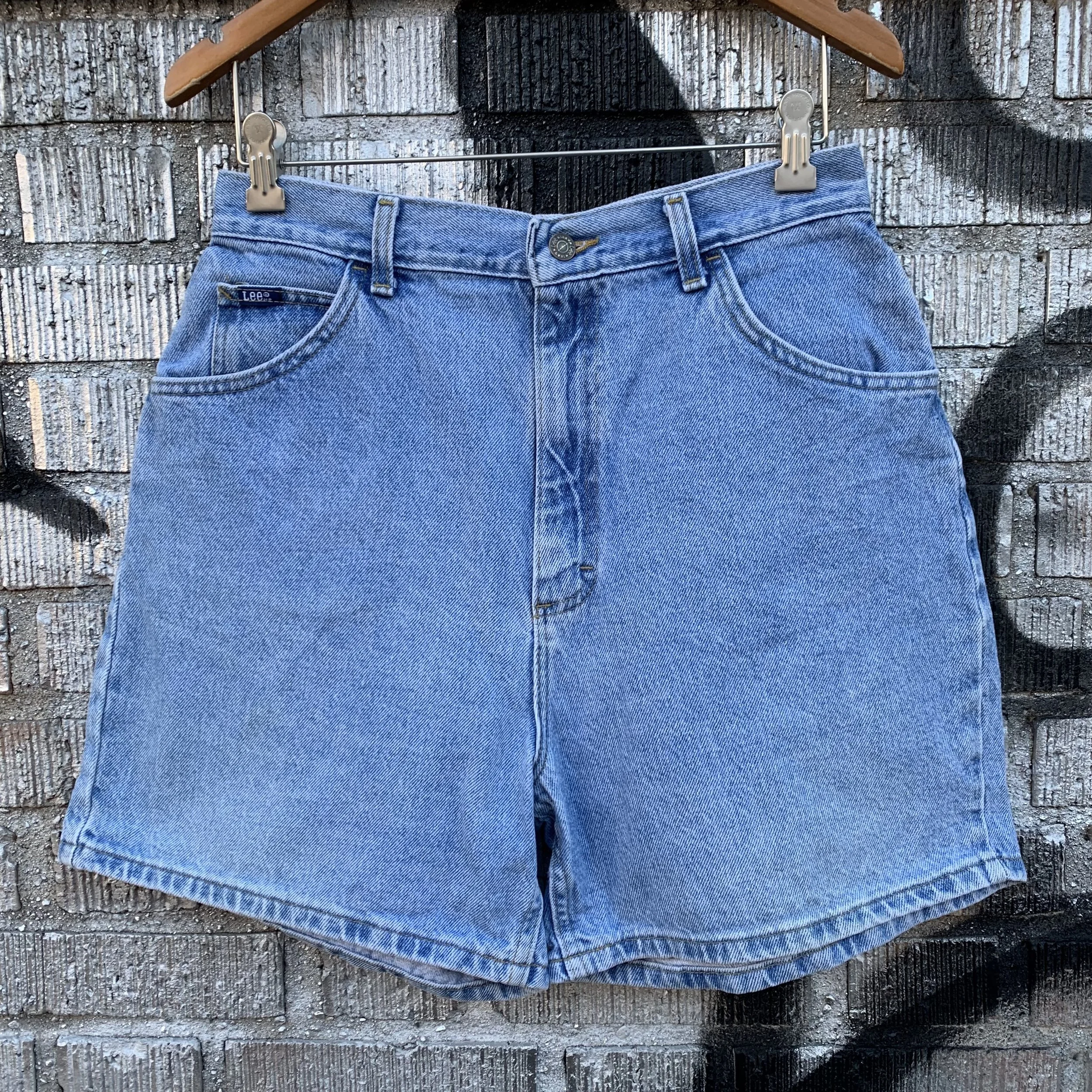 Lee High-Rise Denim Shorts – W: 30 