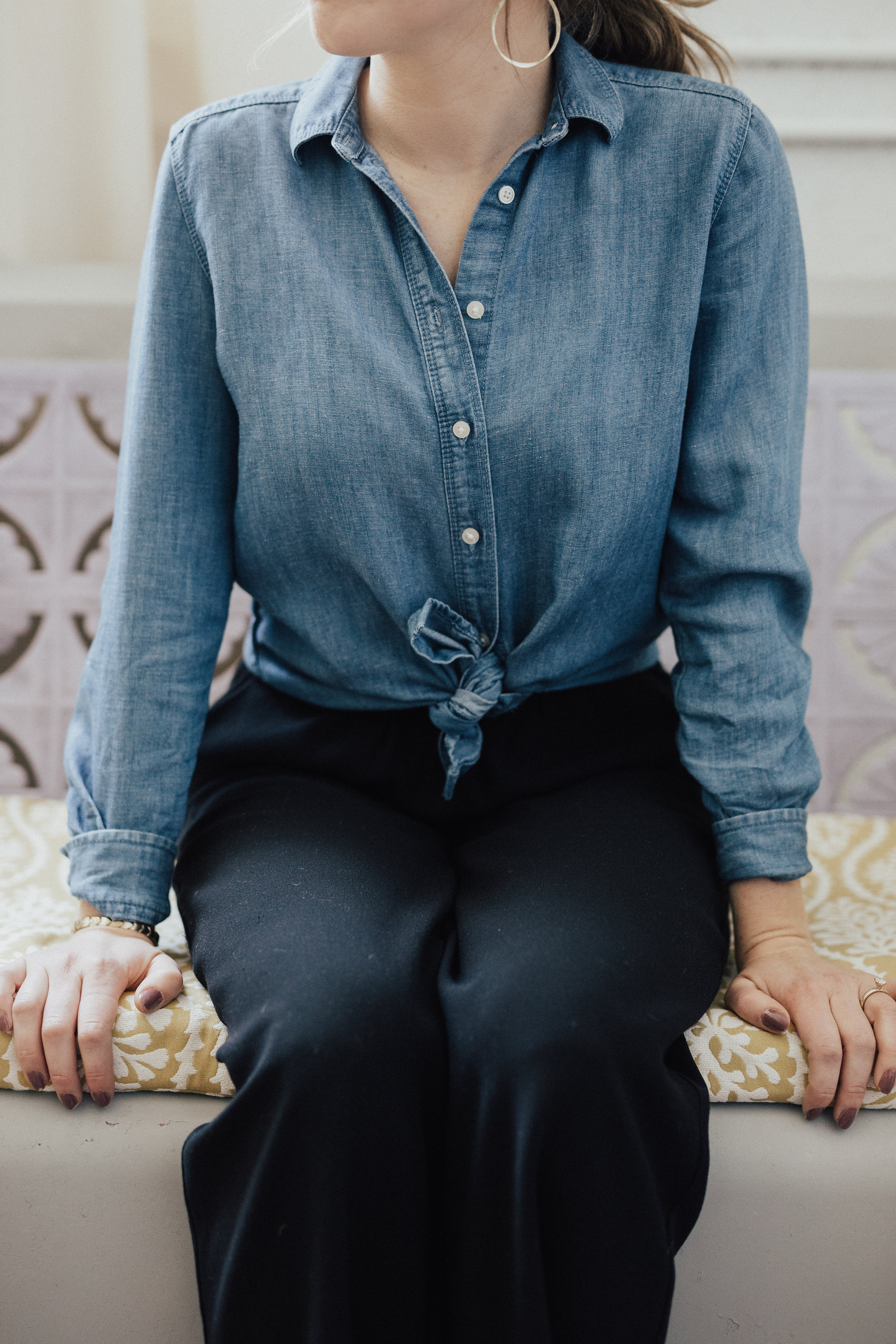 Another most loved item of the year is this old Loft Chambray button down. I've had this shirt for year's and continue to wear this because of the weight, color, fit and versatility it can provide.