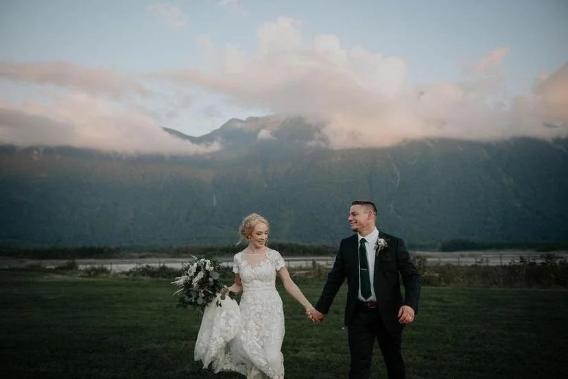  flowers , bride , groom , white and greenery wedding , boho wedding , vancouver florist , chilliwack florist , pampas grass , wedding , fraser river lodge , wedding florist , wedding inspiration , white rose , eucalyptus , ceremony , arch , bridal p