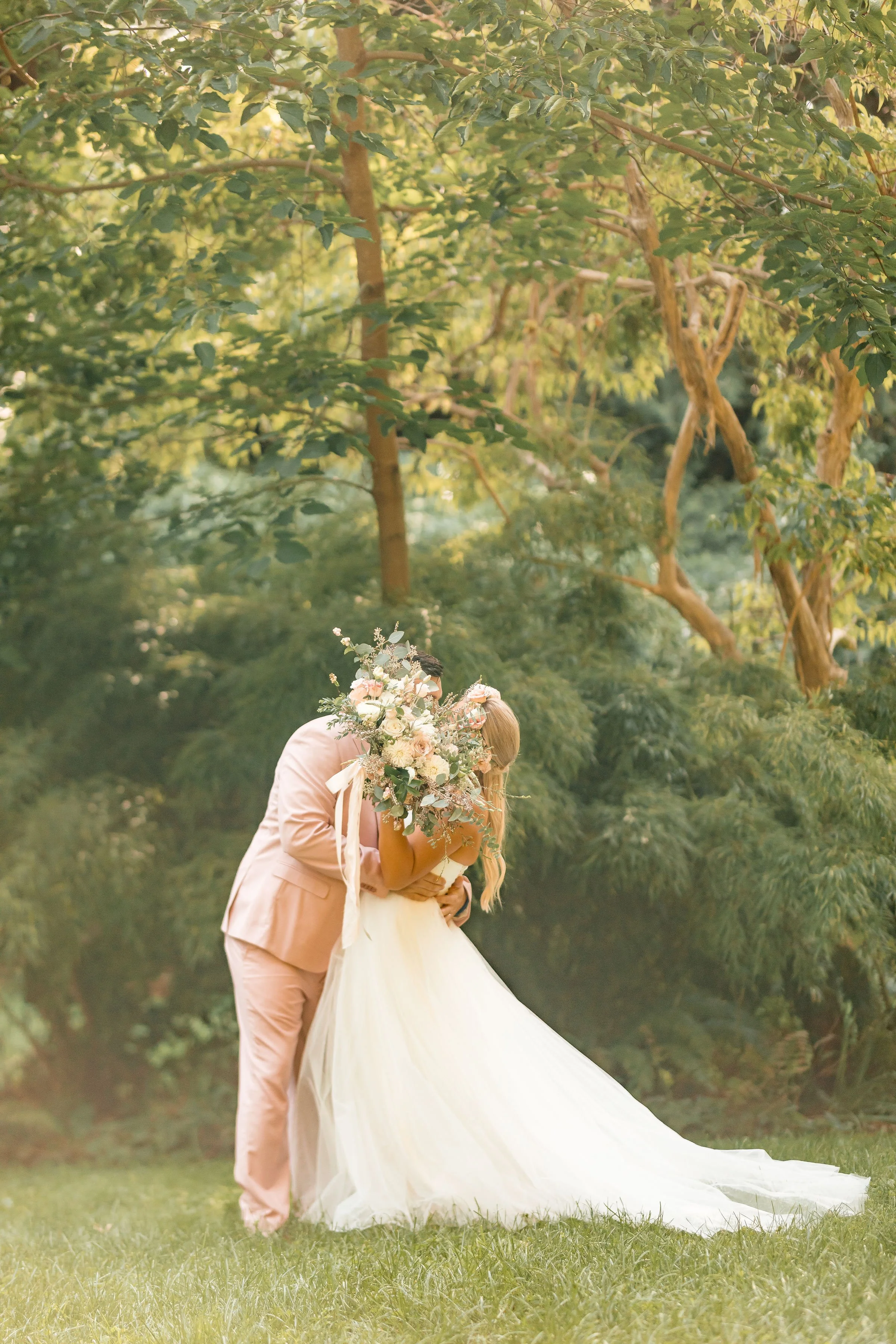  flowers , bride , groom , classic wedding ,  romantic wedding , Vancouver florist , Chilliwack florist  , wedding  , wedding florist , wedding inspiration , white rose , blush rose , ceremony , bc wedding , Canada wedding , Vancouver , blush wedding