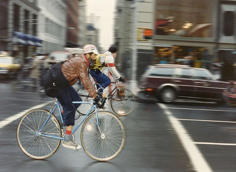 bike messenger Lionel Francios in traffic