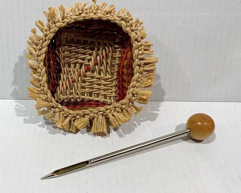 4th Monday Mini-class in April: Chameleon Ply-Split Basket