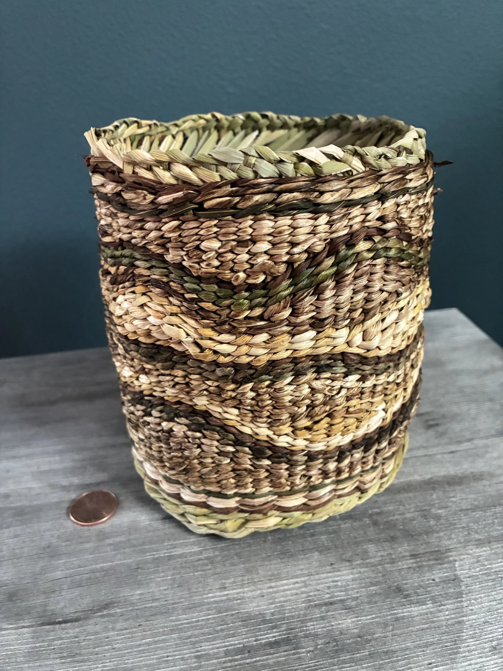 Wavy twined basket