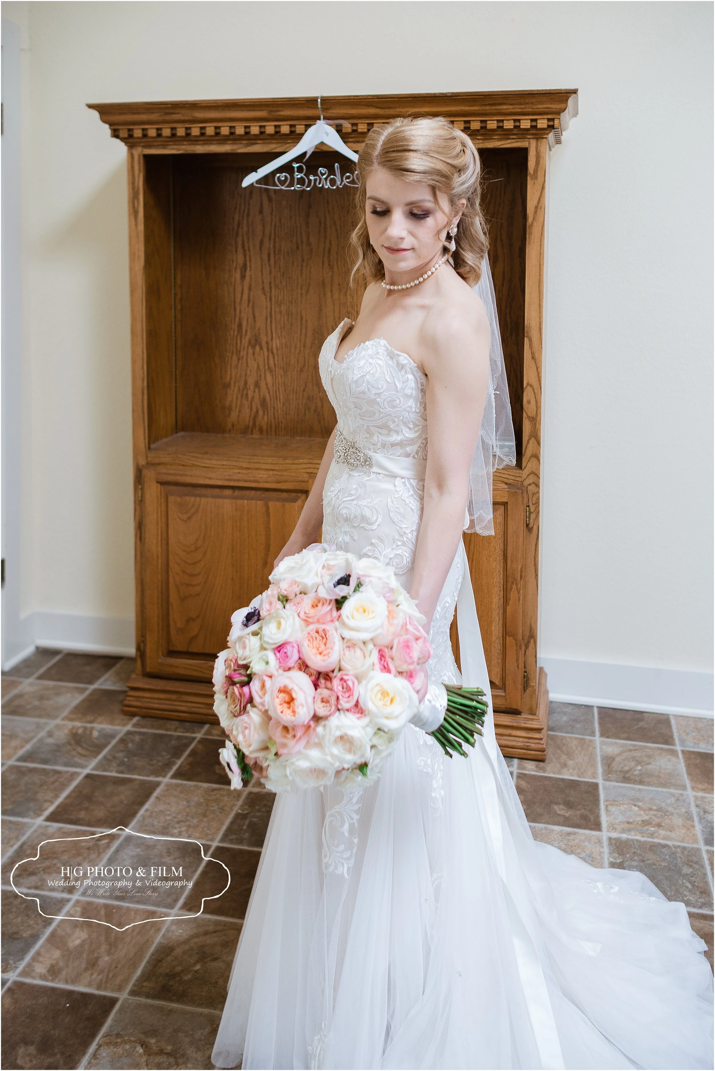 Her dress is sobeautiful and she looked absolutely radiant