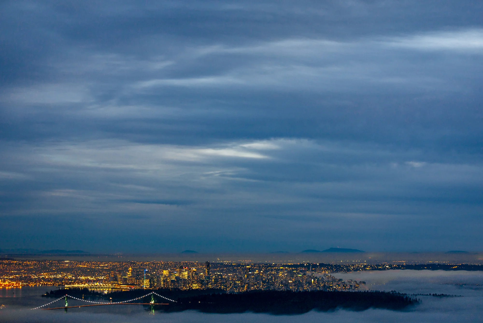 van_clouds_2014_canon_halfsize-.jpg
