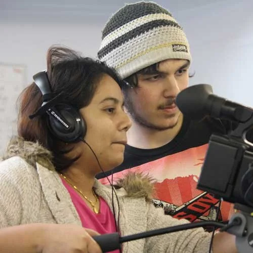 How to Laugh in English - Aus Refugee Assoc