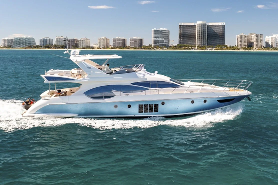 voyager-miami-yacht-charter-miami-azimut-70-01.jpg