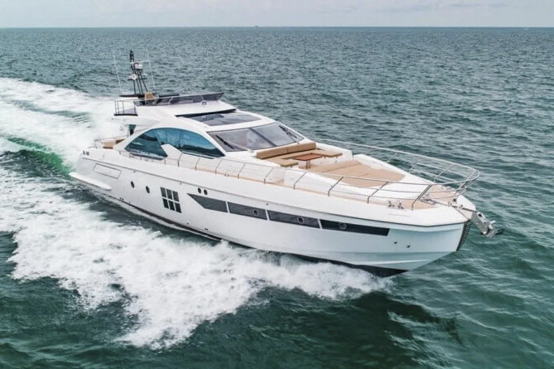 voyager-miami-yacht-purchase-azimut-77-01.jpg