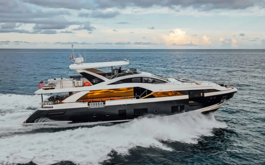 voyager-miami-yacht-purchase-azimut-87-01.jpg