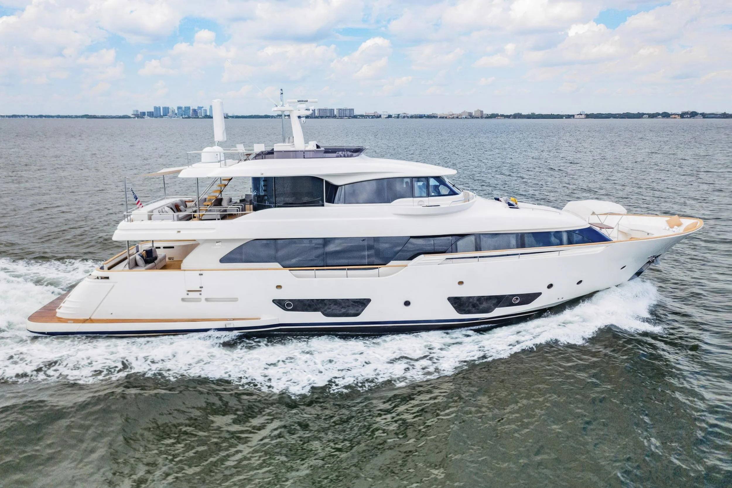 voyager-miami-yacht-for-charter-ferretti-94-bonus-round-01.jpg