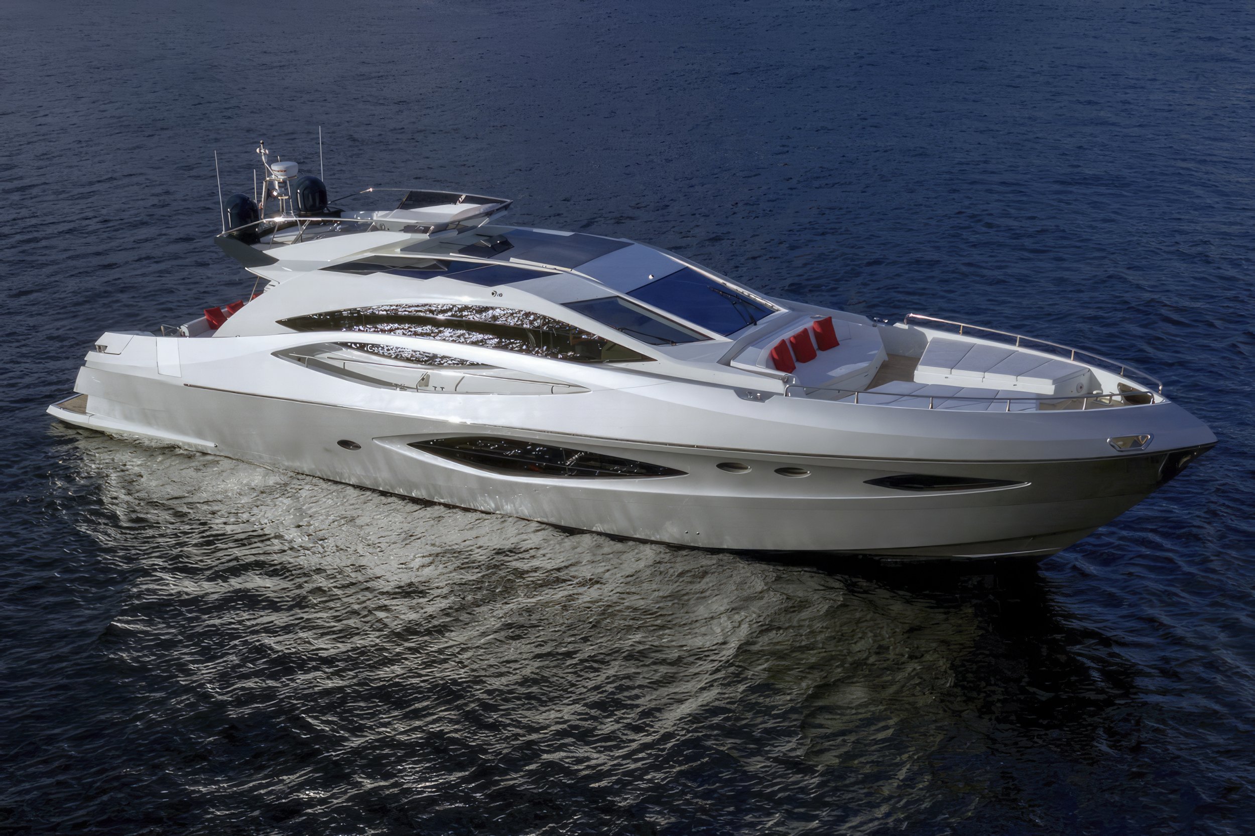 voyager-miami-yacht-for-charter-numarine-80-adonis-01.jpg