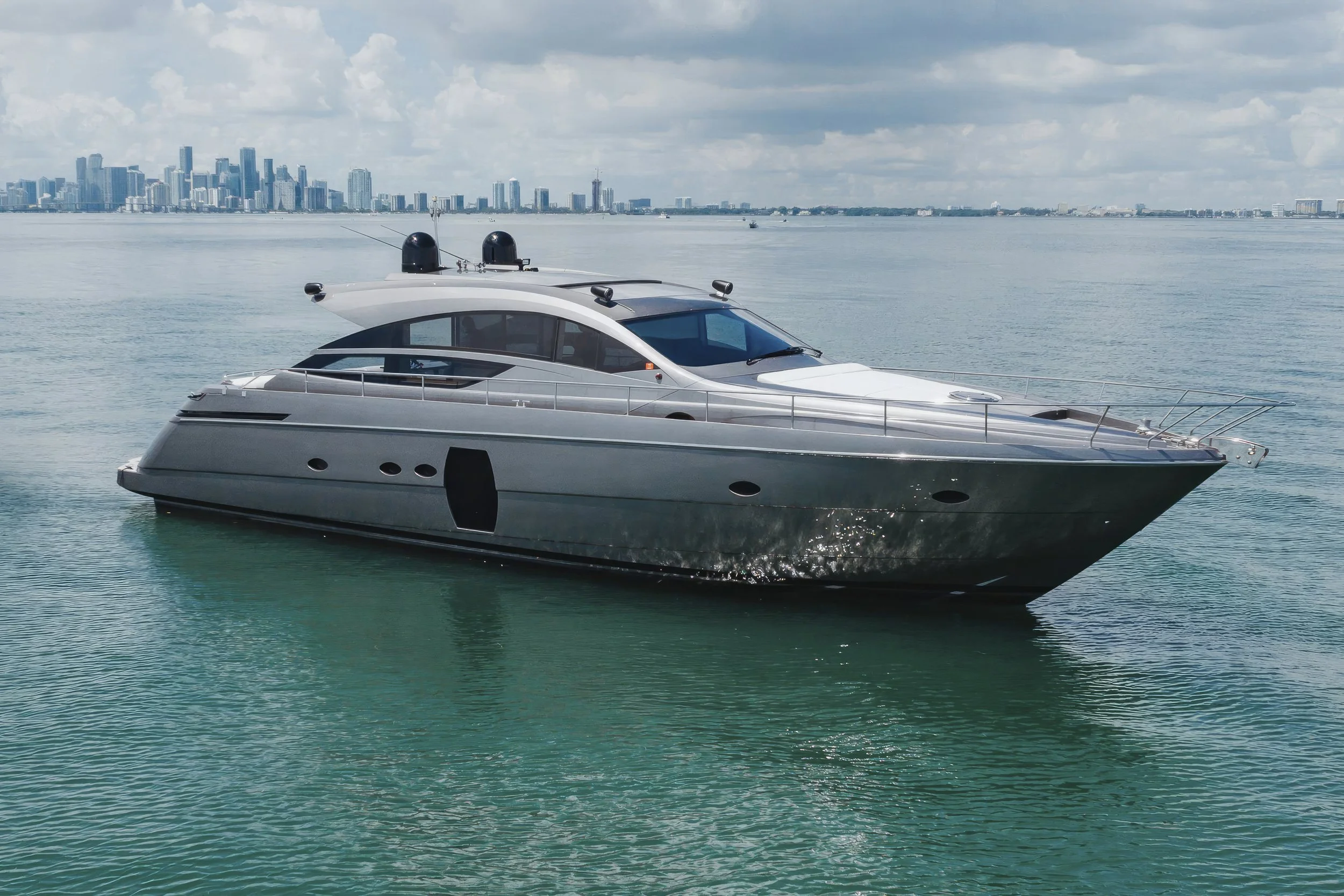 voyager-miami-yacht-for-charter-pershing-64-wind-01.jpg