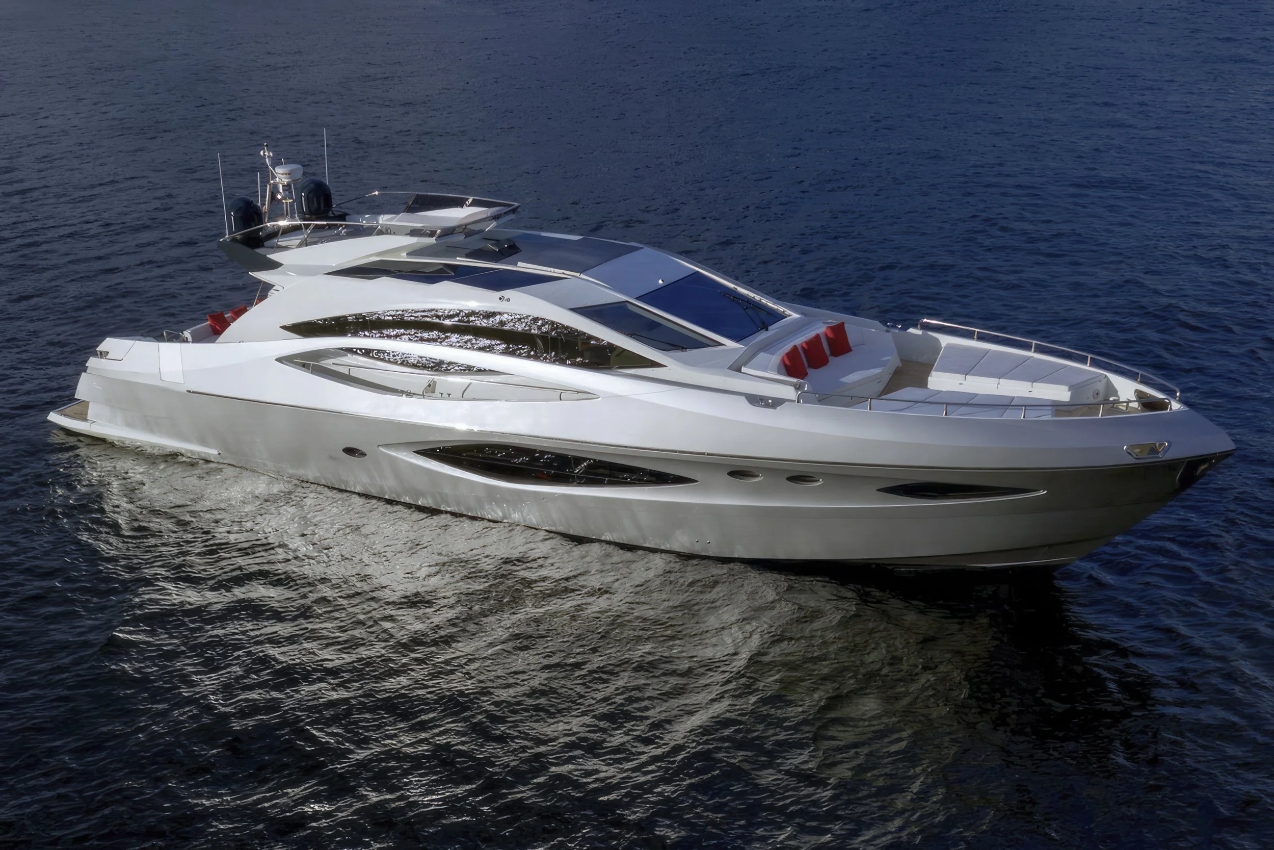voyager-miami-yacht-for-purchase-2019-numarine-78-adonis-01.jpg
