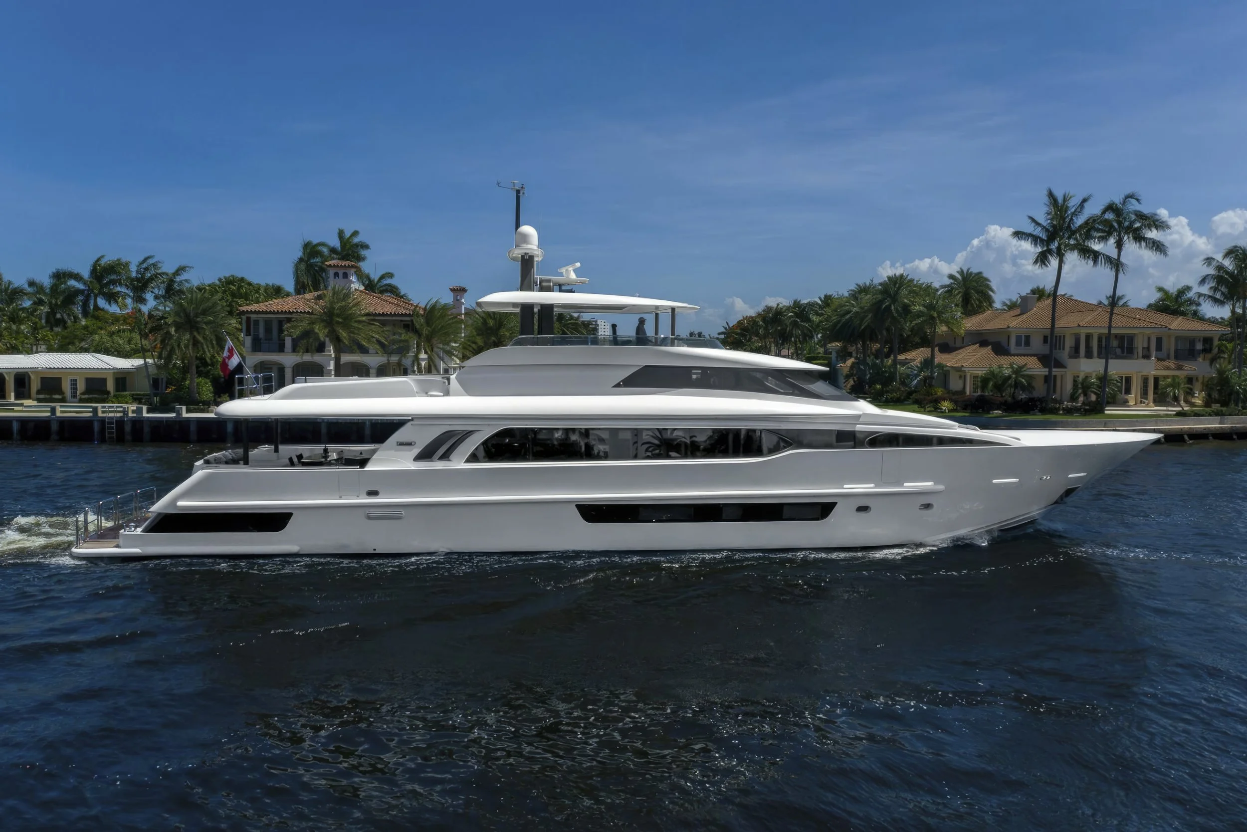 voyager-miami-yacht-for-purchase-2020-crescent-117-crecent-lady-01.jpg