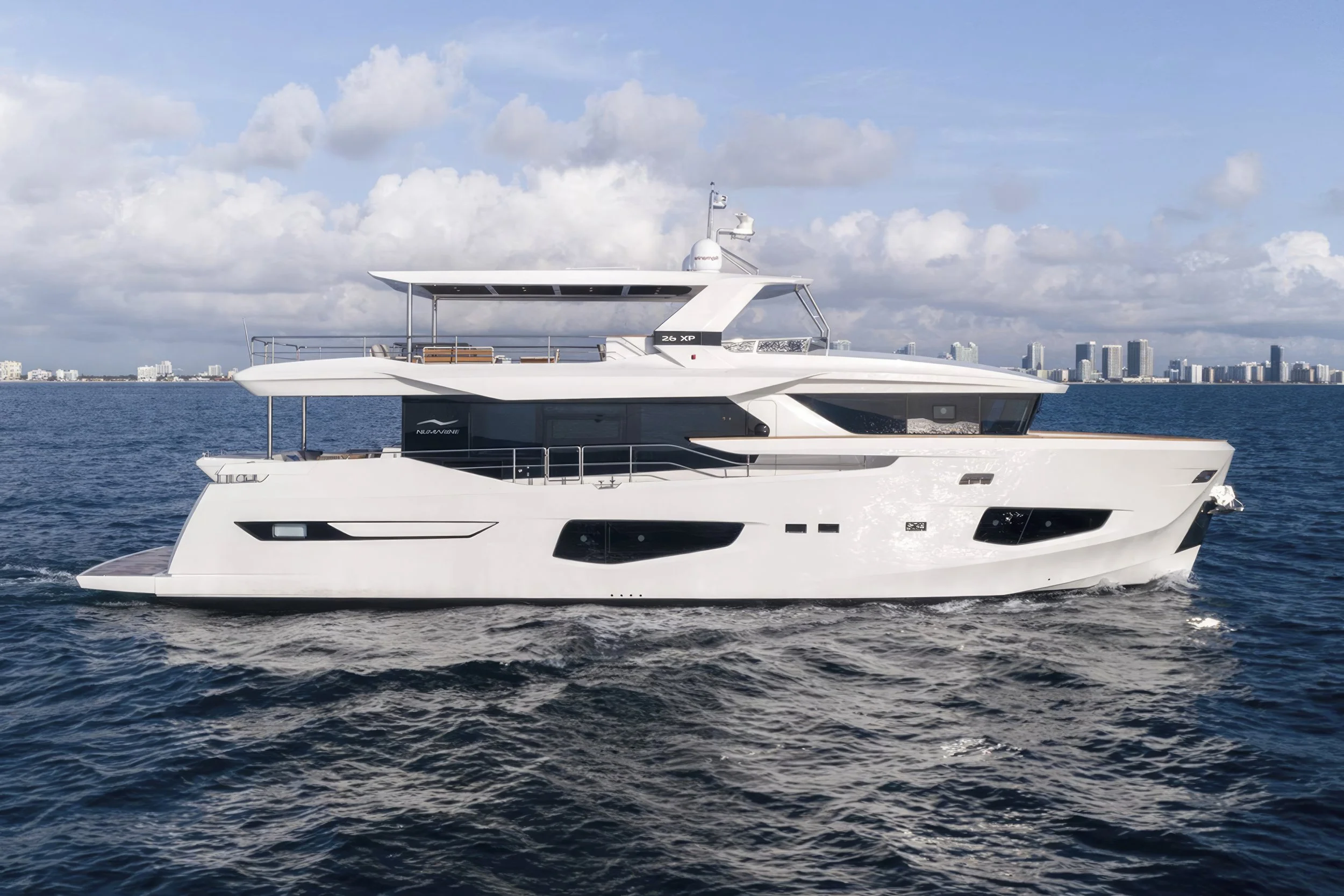 voyager-miami-yacht-for-purchase-2023–numarine-85-26XP21-01.jpg