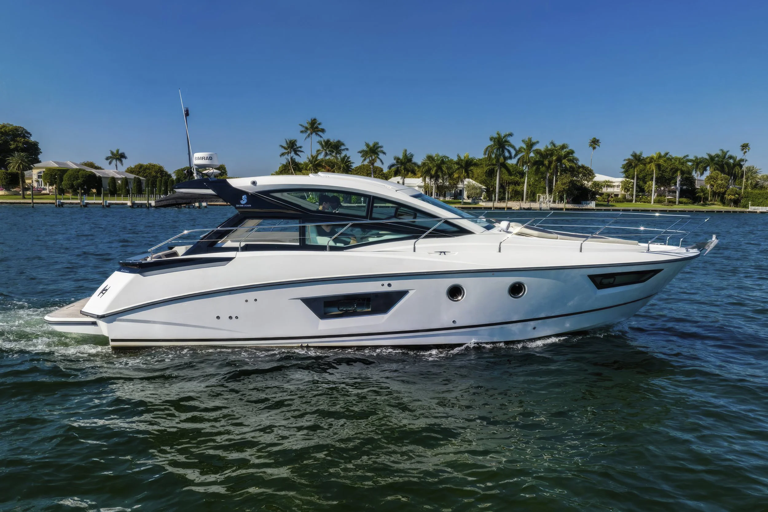 voyager-miami-yacht-for-purchase-2017–beneteau-40-mimar-01-01.jpg