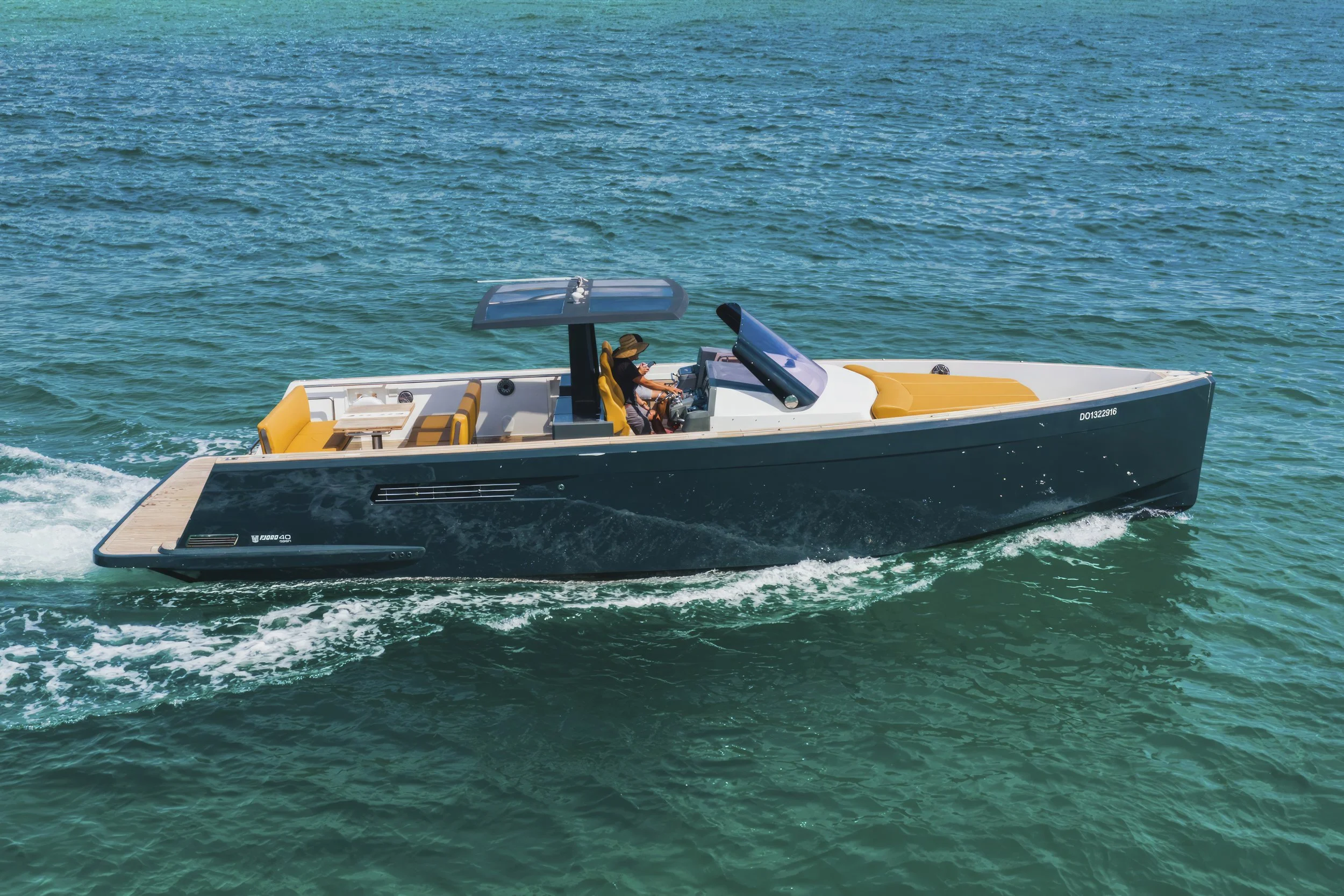 voyager-miami-yacht-for-purchase-2011–fjord-40-grey-belle-01.jpg
